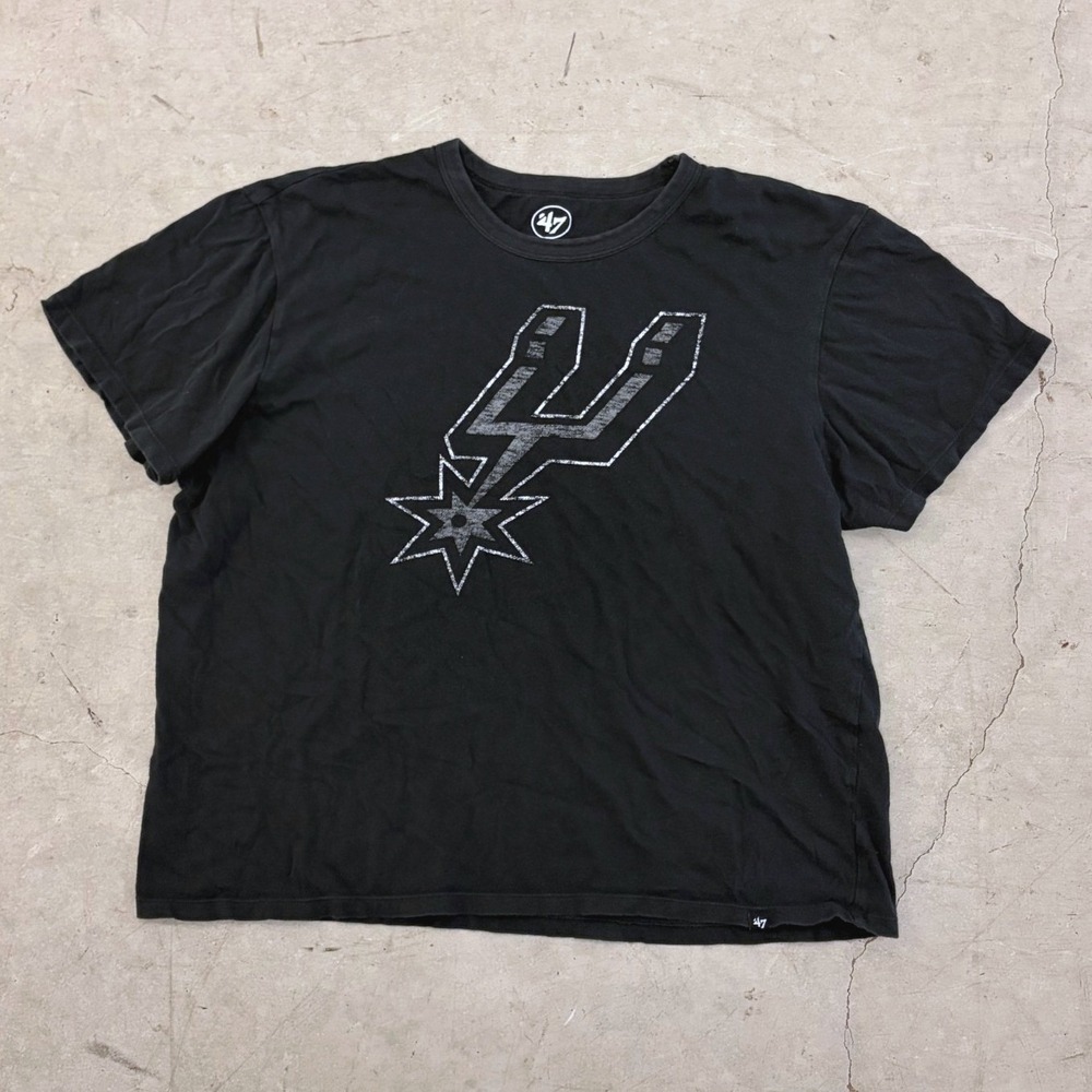 47 Brand San Antonio Spurs NBA T-Shirt Mens XL Black Distressed Logo Graphic Tee